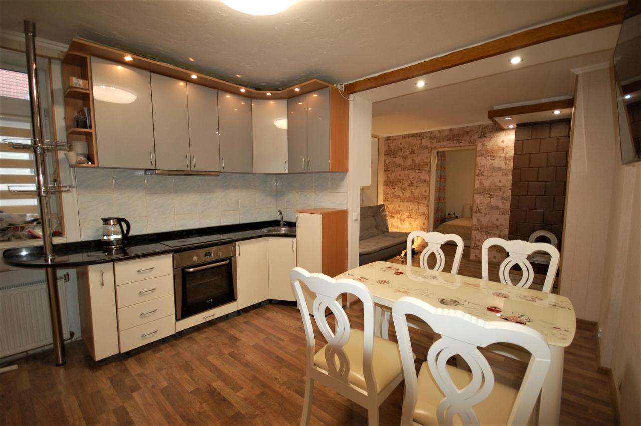 Ludvika Elegance Apartment Liepāja Kültér fotó