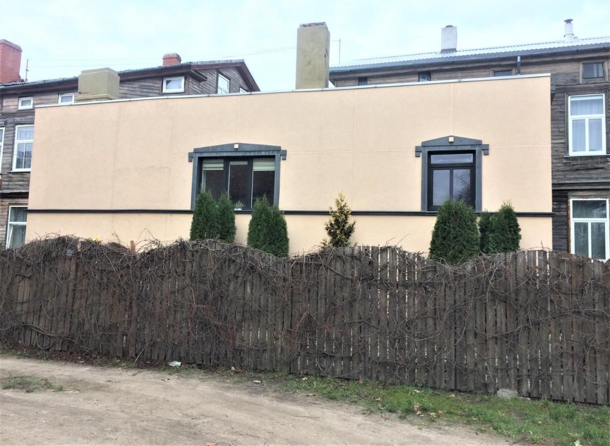 Ludvika Elegance Apartment Liepāja Kültér fotó
