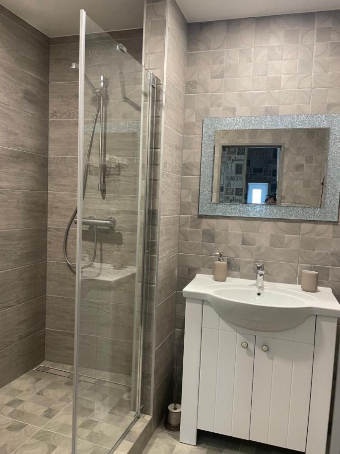 Ludvika Elegance Apartment Liepāja Kültér fotó